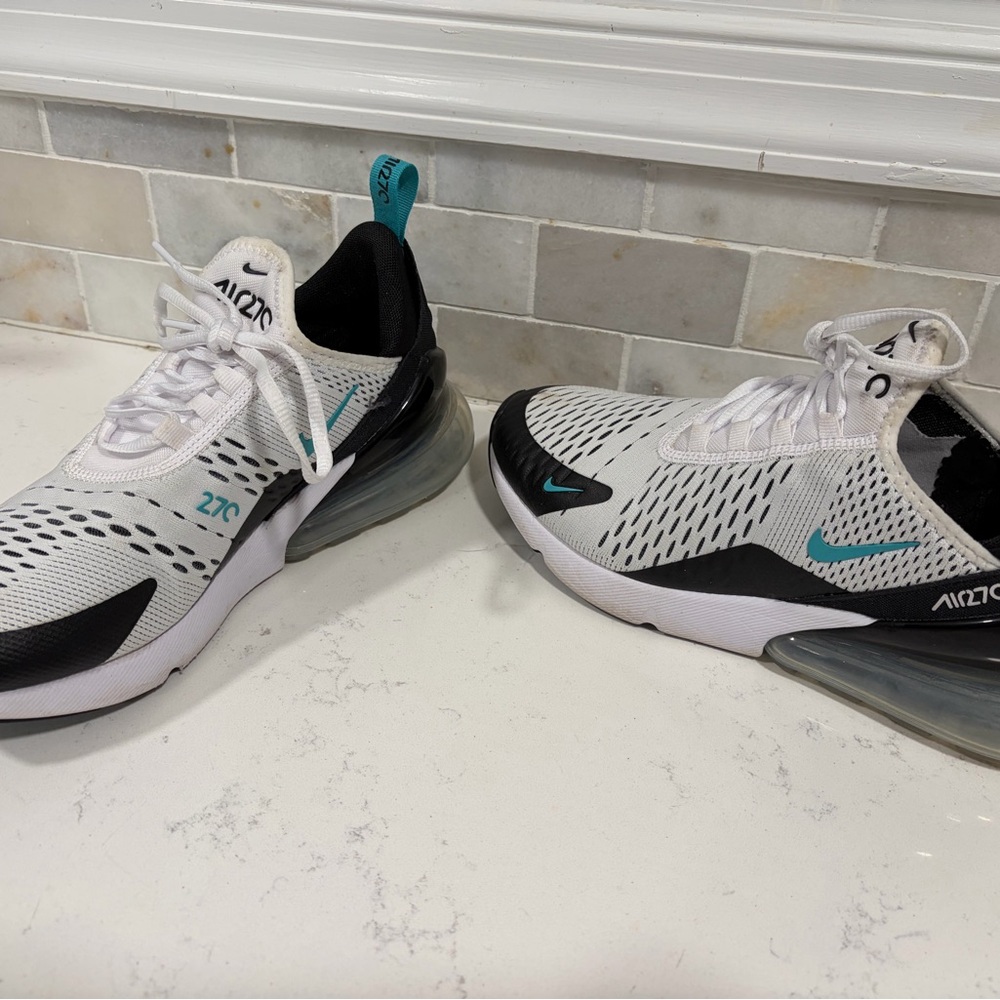 Women's Nike Air Max 270's Teal - White - Black 8.5W - Picture 4 of 5